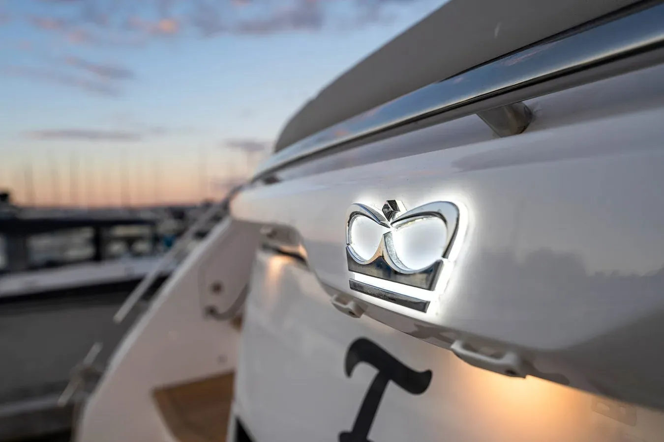 Buy a PRINCESS F55 (F55068) at Shestakov Yacht Sales