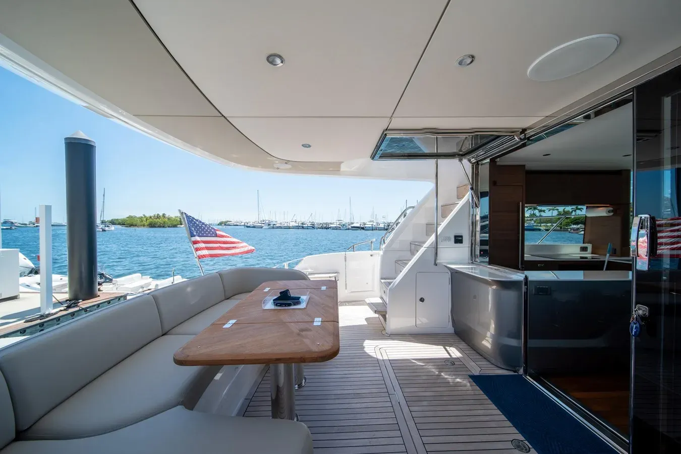 Купить яхту VIKA 2025 в Shestakov Yacht Sales