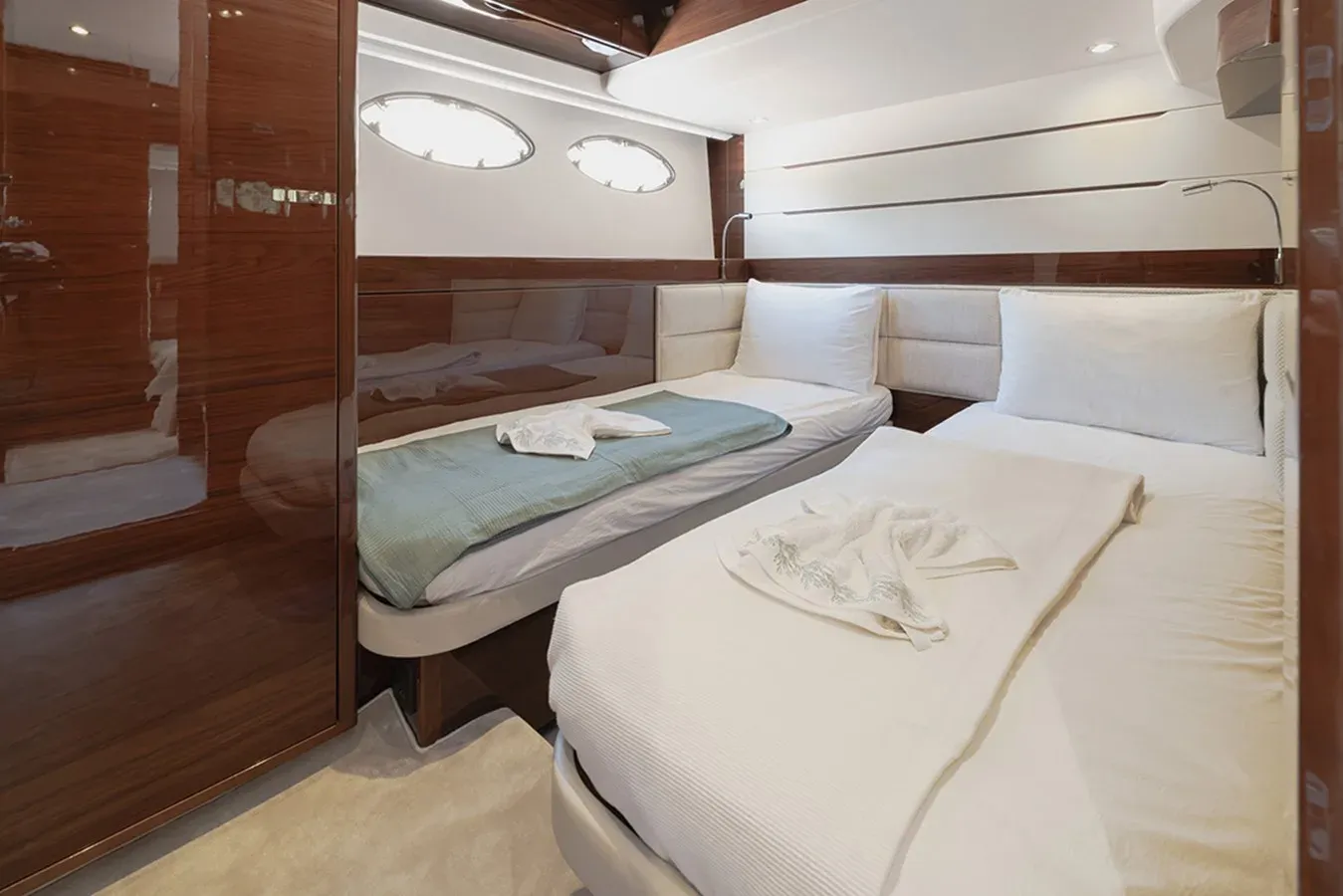the best price on Daphne 2018
