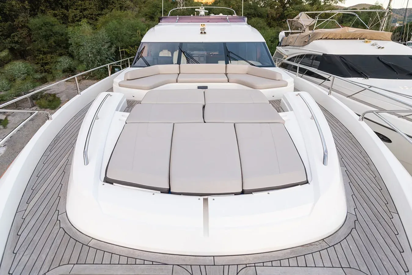 best yacht sales deals Daphne 2018