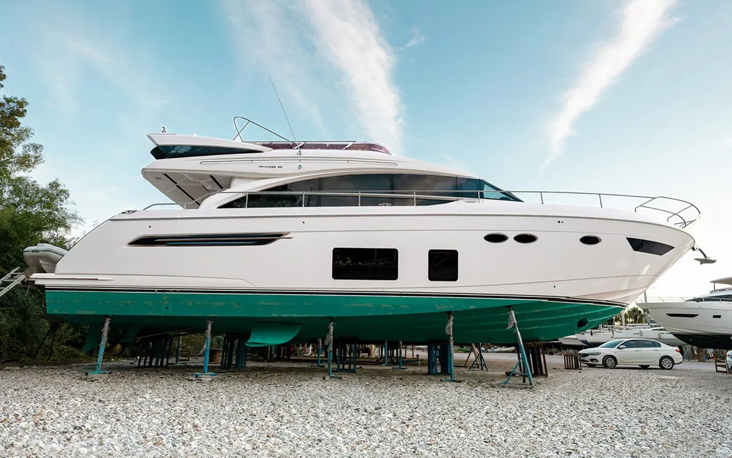 Buy a Daphne 69 at Shestakov Yacht Sales
