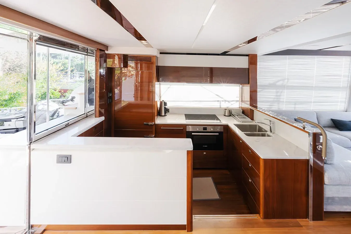the best price on Daphne 69
