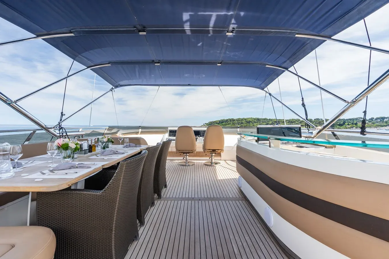 Buy a BLUE EYES 2009 at Shestakov Yacht Sales