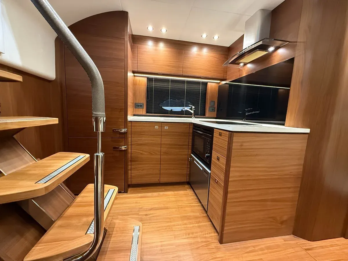 Buy a yacht PRINCESS V48 OPEN V48 OPEN