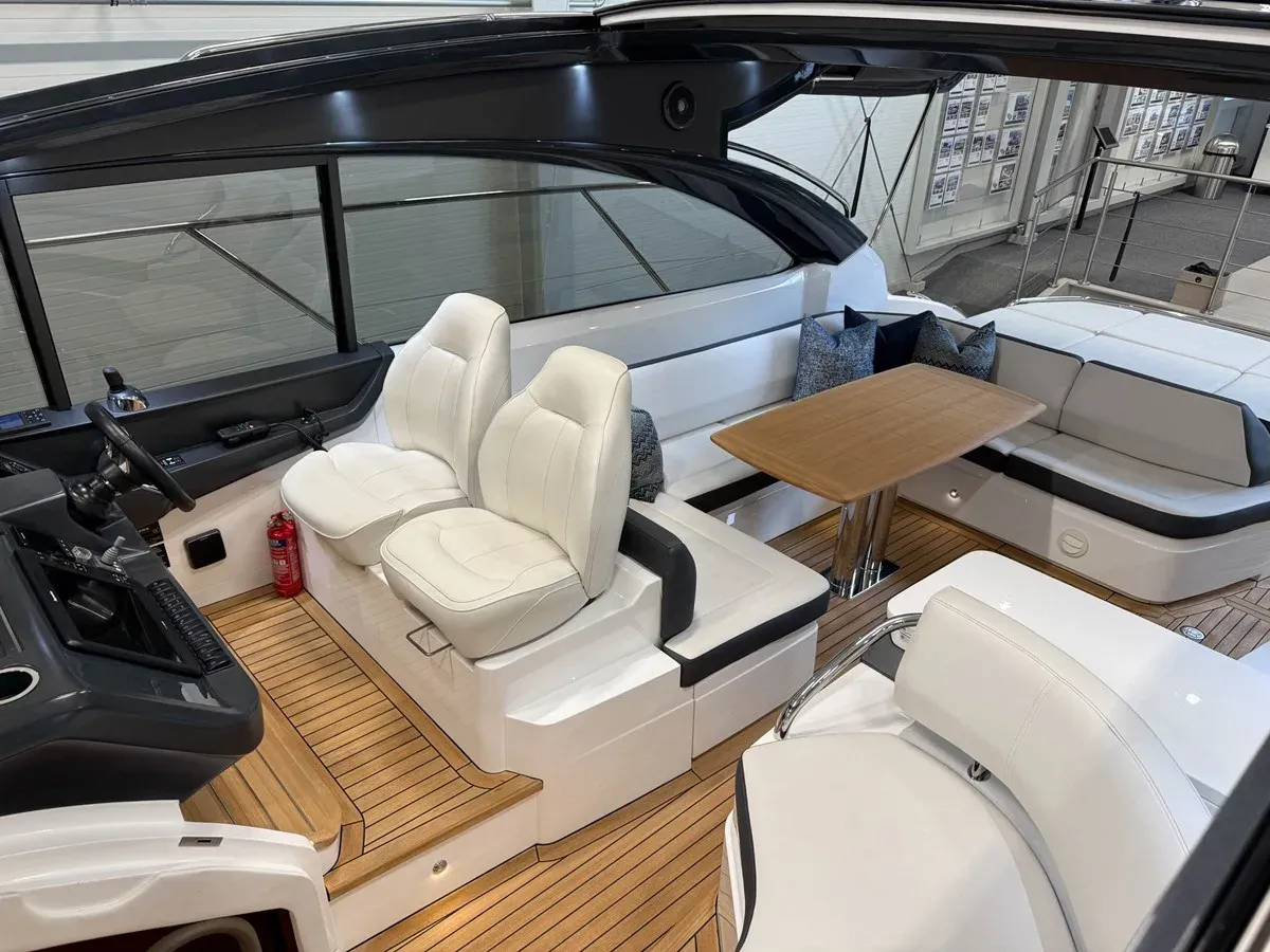 PRINCESS V48 OPEN - PRINCESS