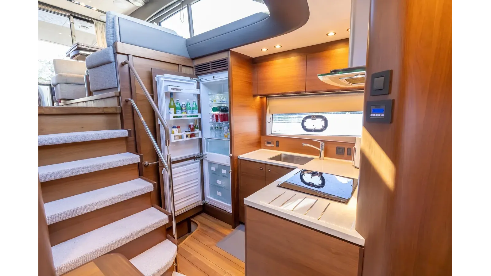 Buy a Quick Decision - PRINCESS at Shestakov Yacht Sales