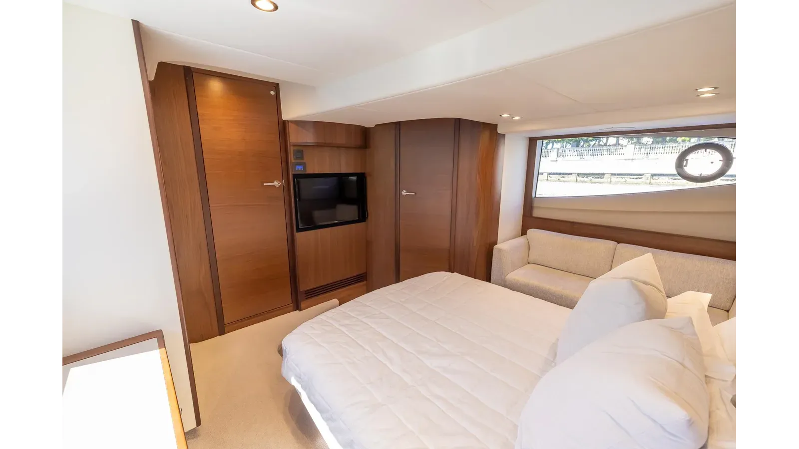 Buy a Quick Decision - PRINCESS at Shestakov Yacht Sales