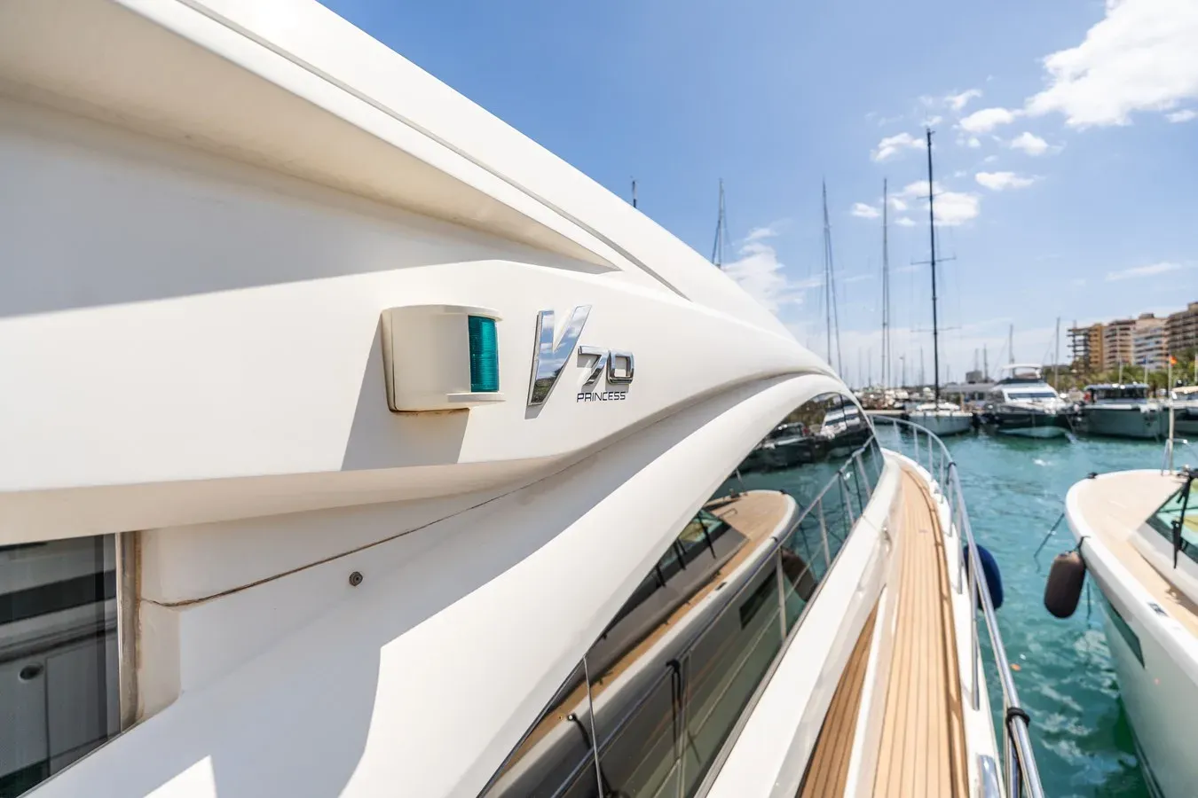 the best price on Princess V70 2006