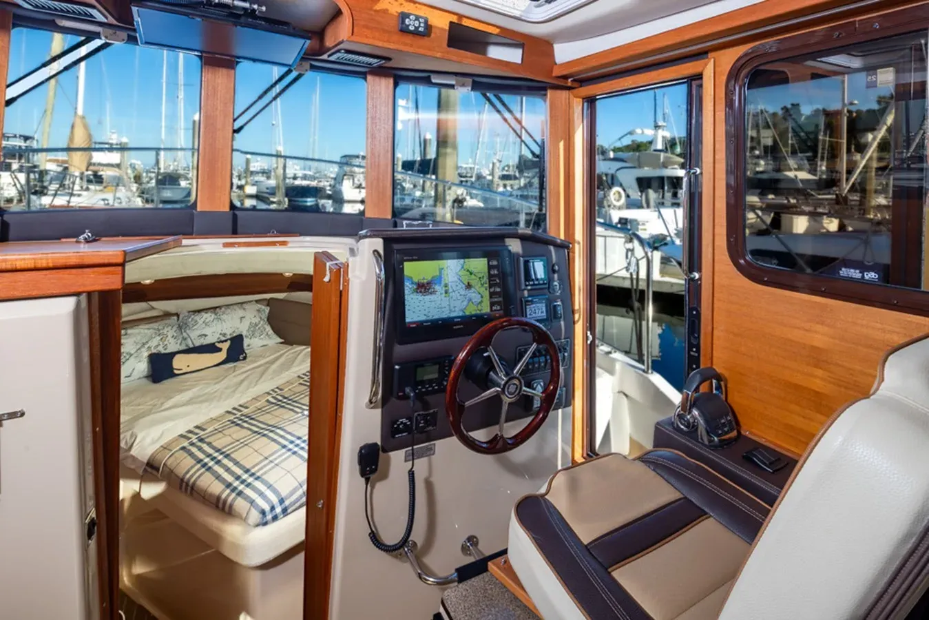 the best price on CLIFFORD 2018