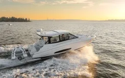 Купить яхту CAPTAIN MORGAN - Regal в Shestakov Yacht Sales