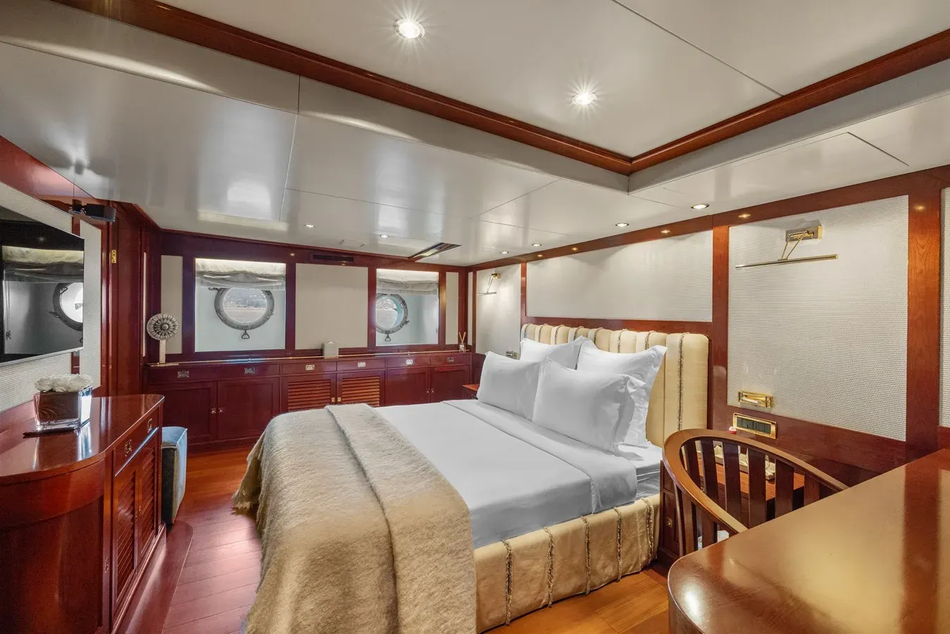 Buy a yacht DADDY SHANE 145