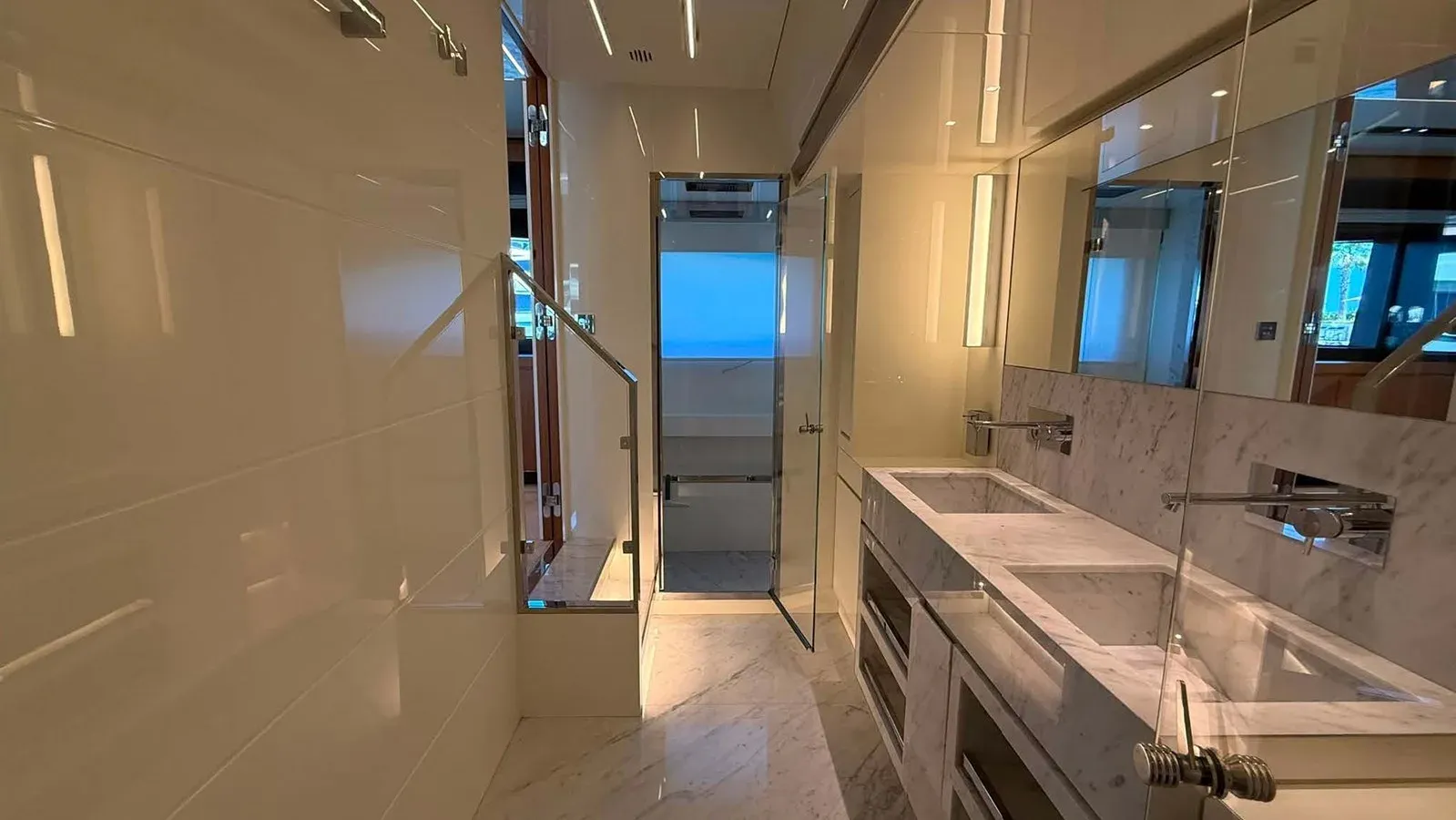 Продажа яхты Riva 100 Corsaro - RIVA YACHT