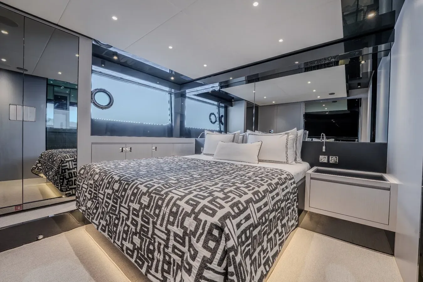 LUCE I - RIVA YACHT price