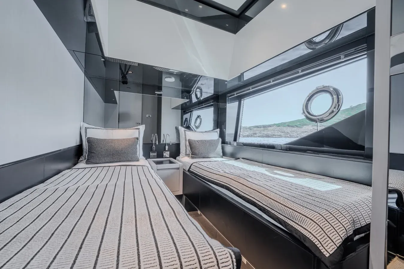 Buy a yacht LUCE I - RIVA YACHT