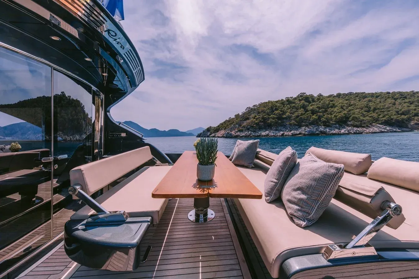 MY Who CARES - RIVA YACHT