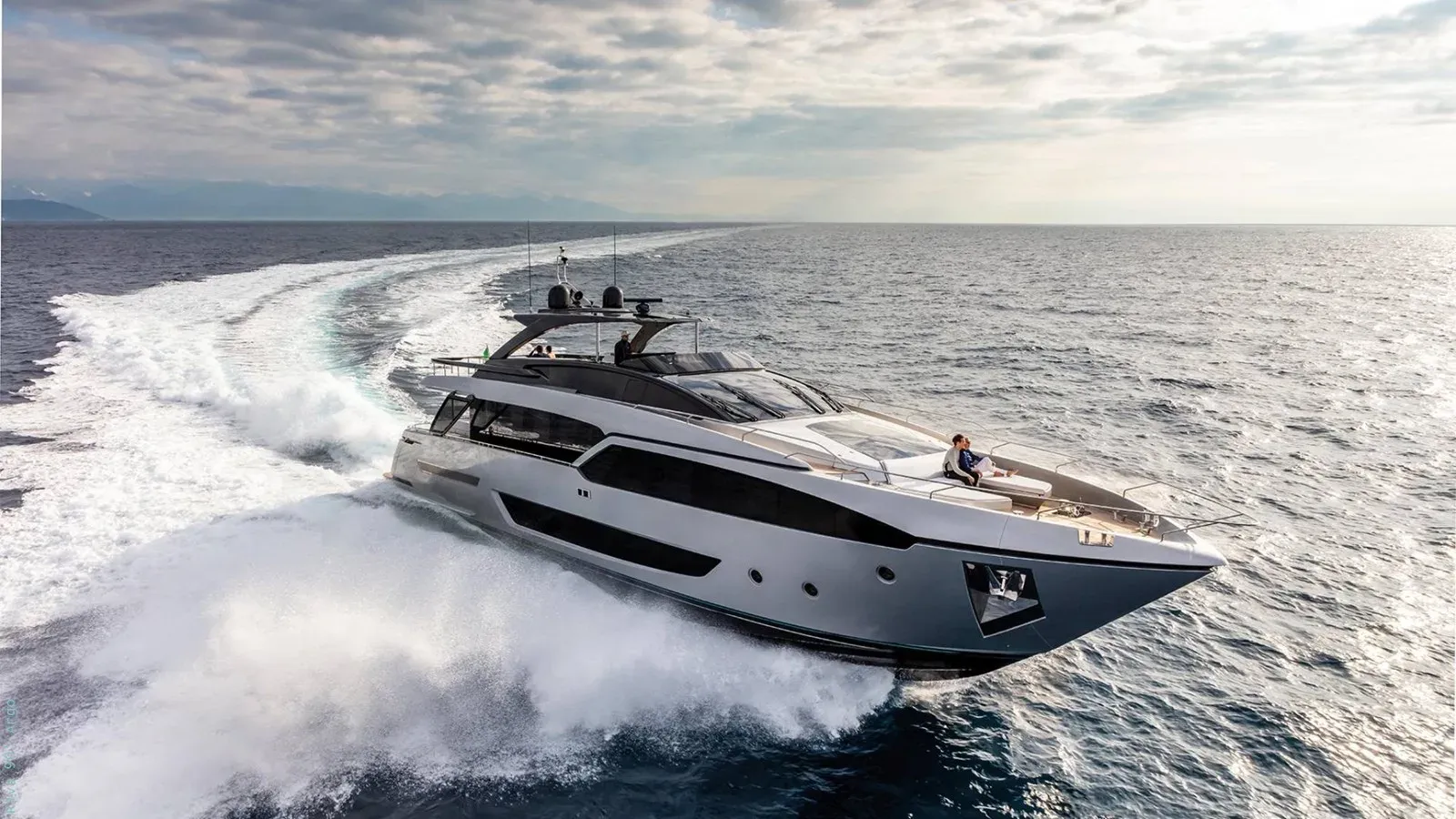 GLA yacht sale