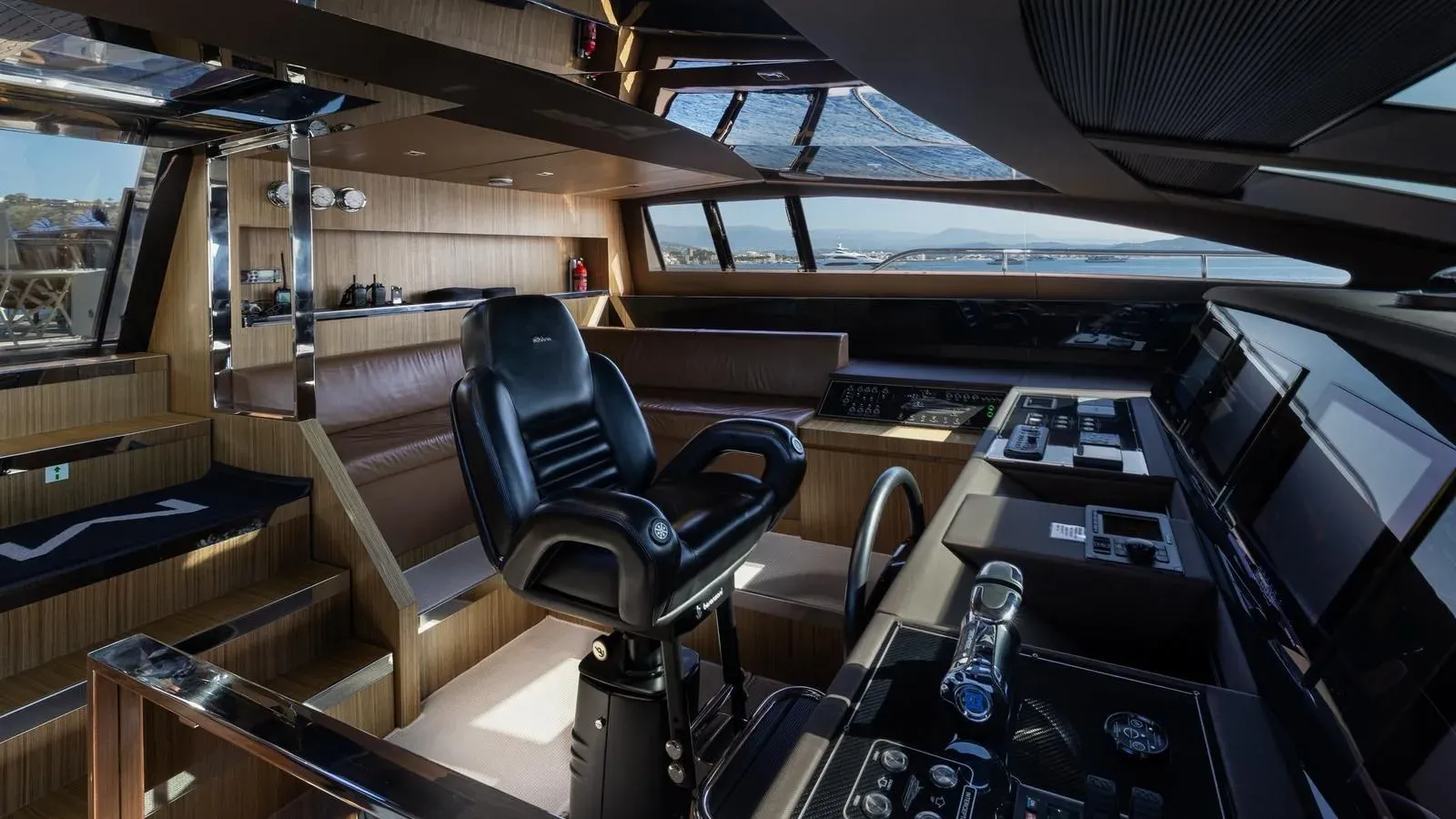 Buy a yacht M - RIVA YACHT