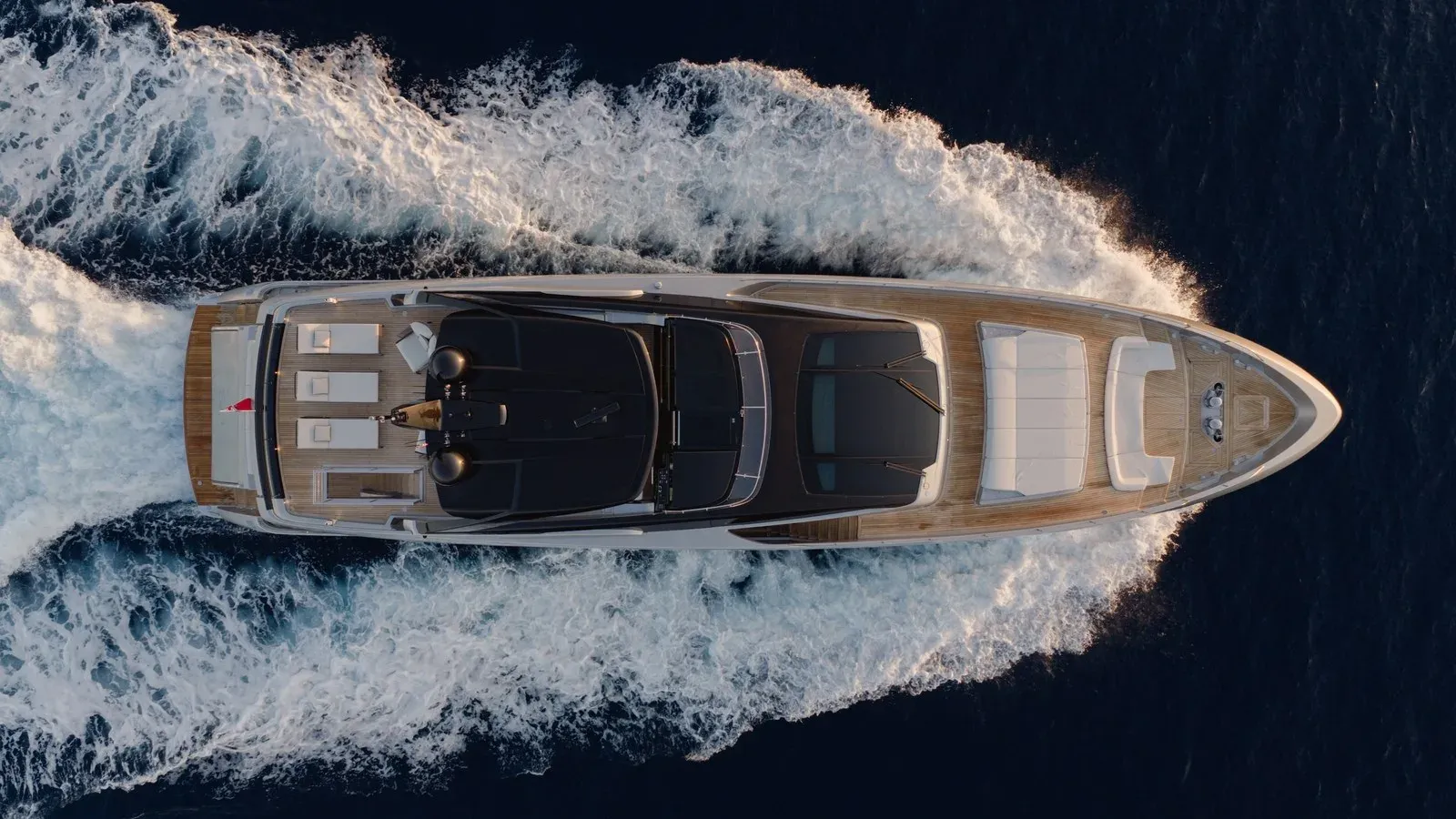 M - RIVA YACHT
