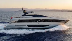 M - RIVA YACHT