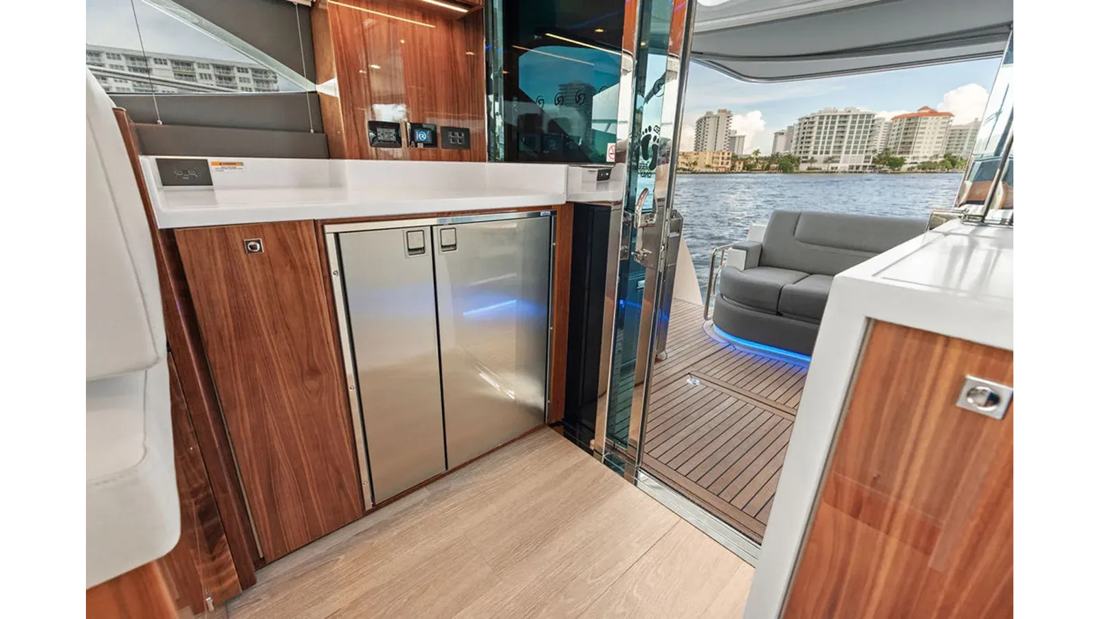 No Name yacht sale