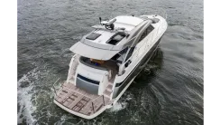 No Name 4600 Sport Yacht Platinum Edition price