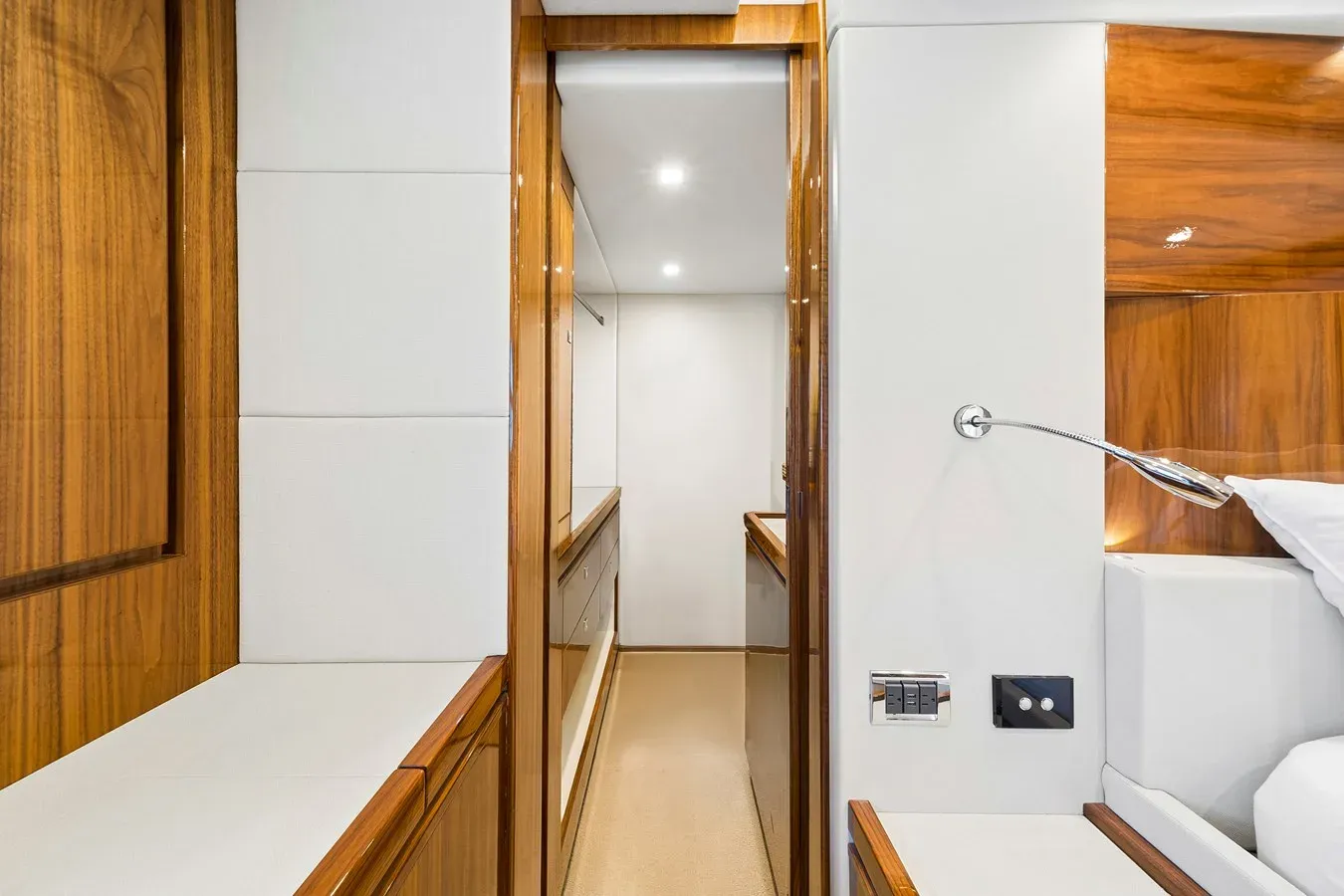 Buy a GUACHAFITA 64 at Shestakov Yacht Sales