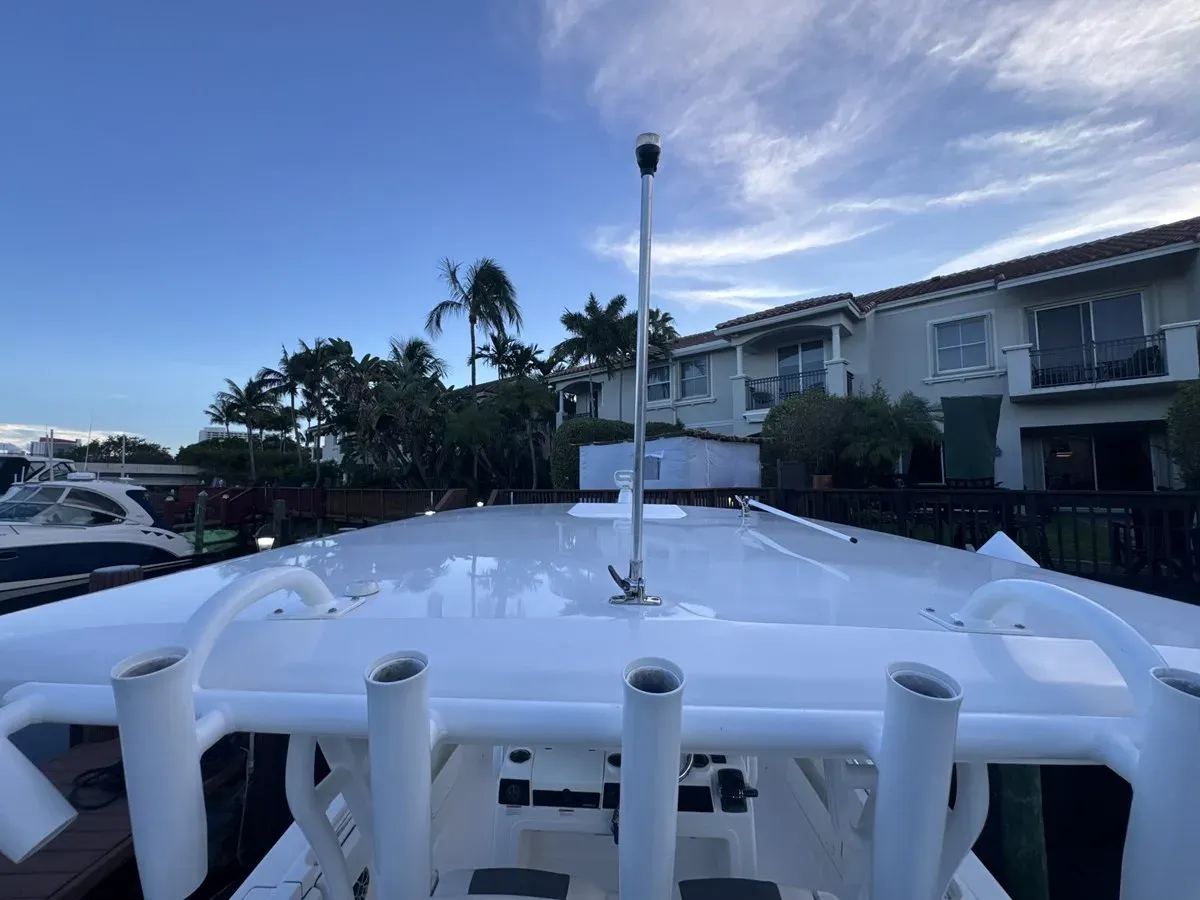 Robalo R302 - ROBALO