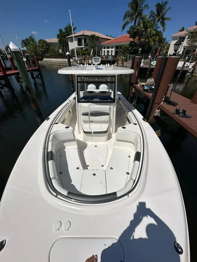 Robalo R302 - ROBALO price