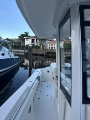 Buy a yacht Robalo R302 - ROBALO