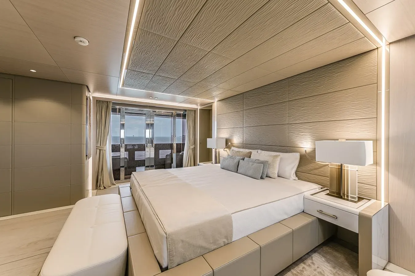 Buy a yacht EIV - ROSSINAVI