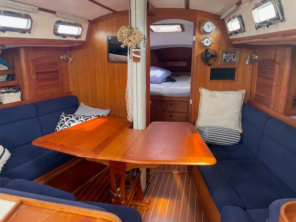 Buy a yacht SCRIMSHAW 402