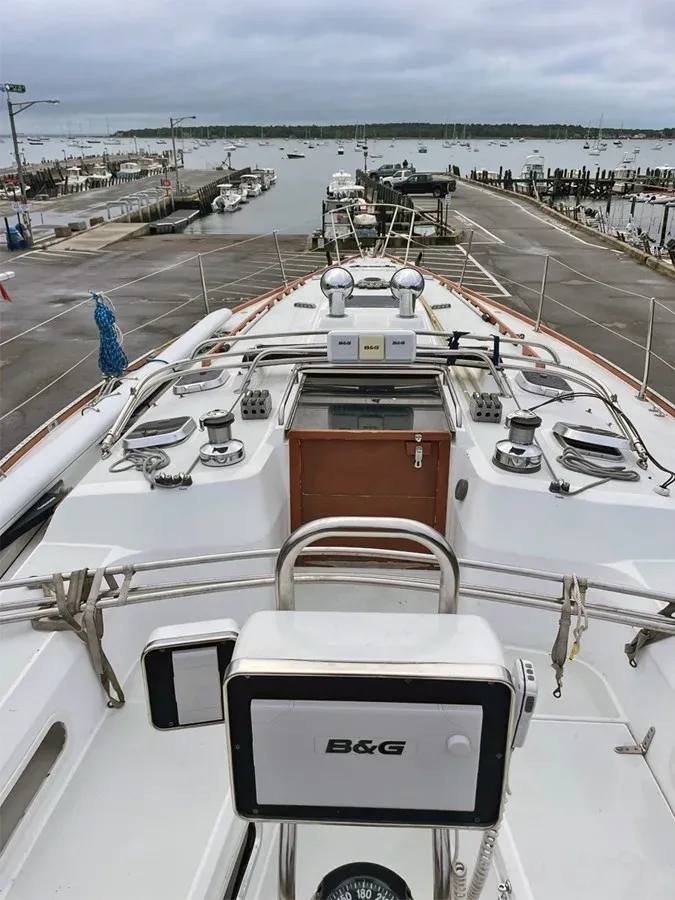 Buy a SCRIMSHAW 40 at Shestakov Yacht Sales