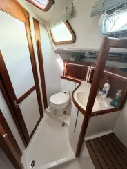best yacht sales deals SCRIMSHAW 2002