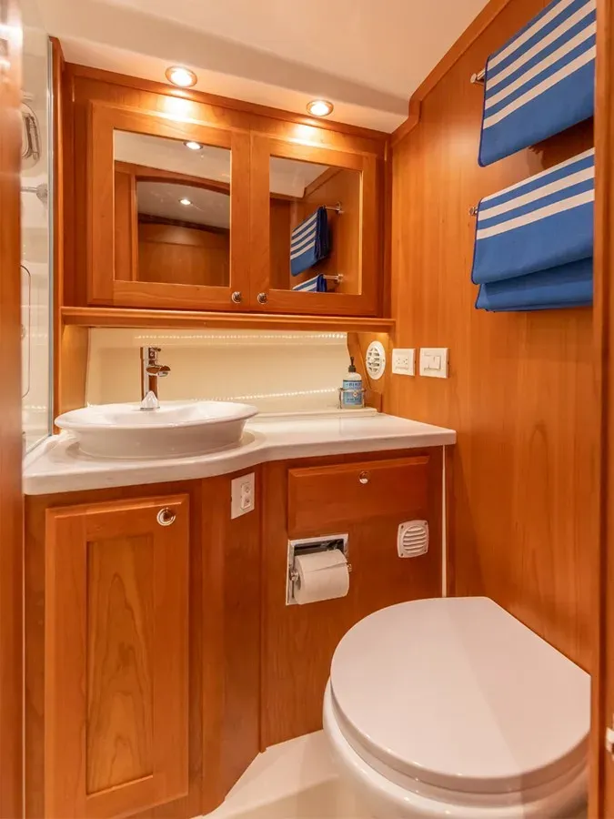 best yacht sales deals SALT THERAPY 45 Salon Express