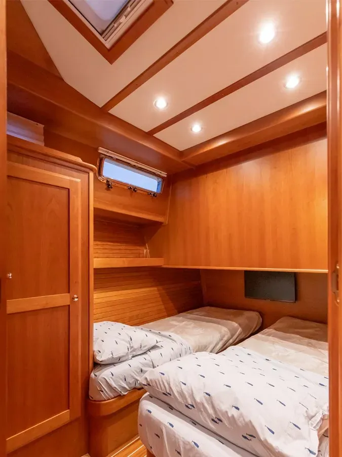 Buy a SALT THERAPY - SABRE at Shestakov Yacht Sales