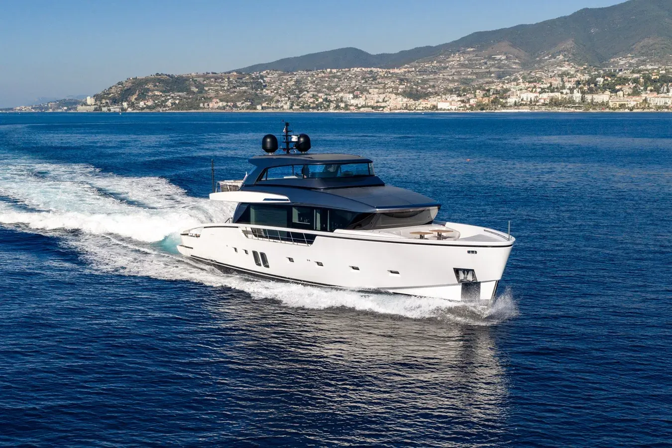 Buy a yacht JUNIOR 2025
