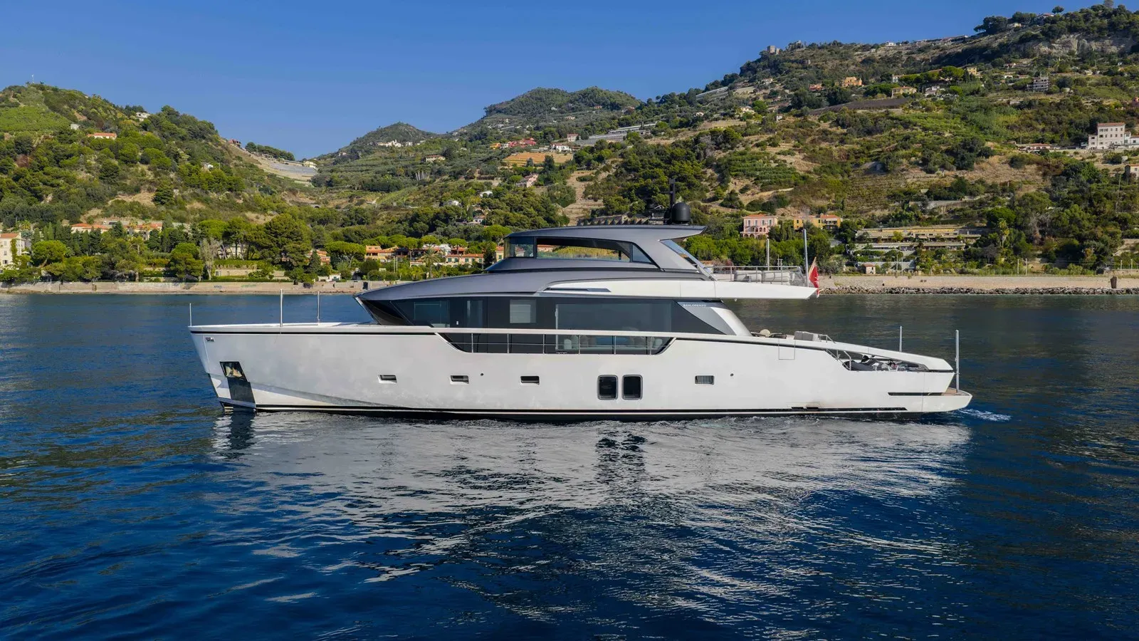 best yacht sales deals LA - Sanlorenzo
