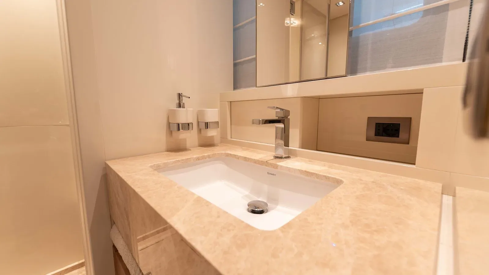 the best price on LA - Sanlorenzo