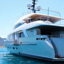 Buy a yacht O 2014