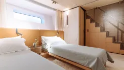 the best price on SAL SD90