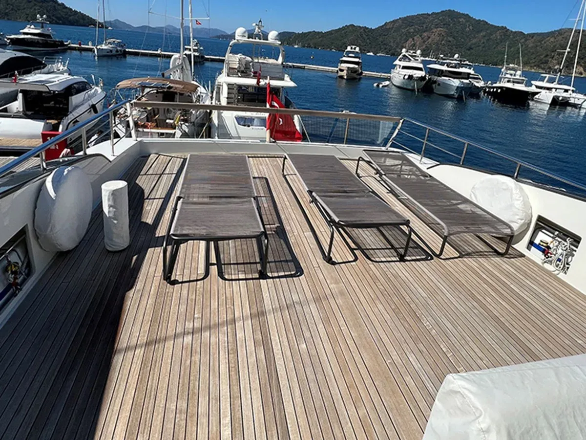 La Isla 87 yacht sale