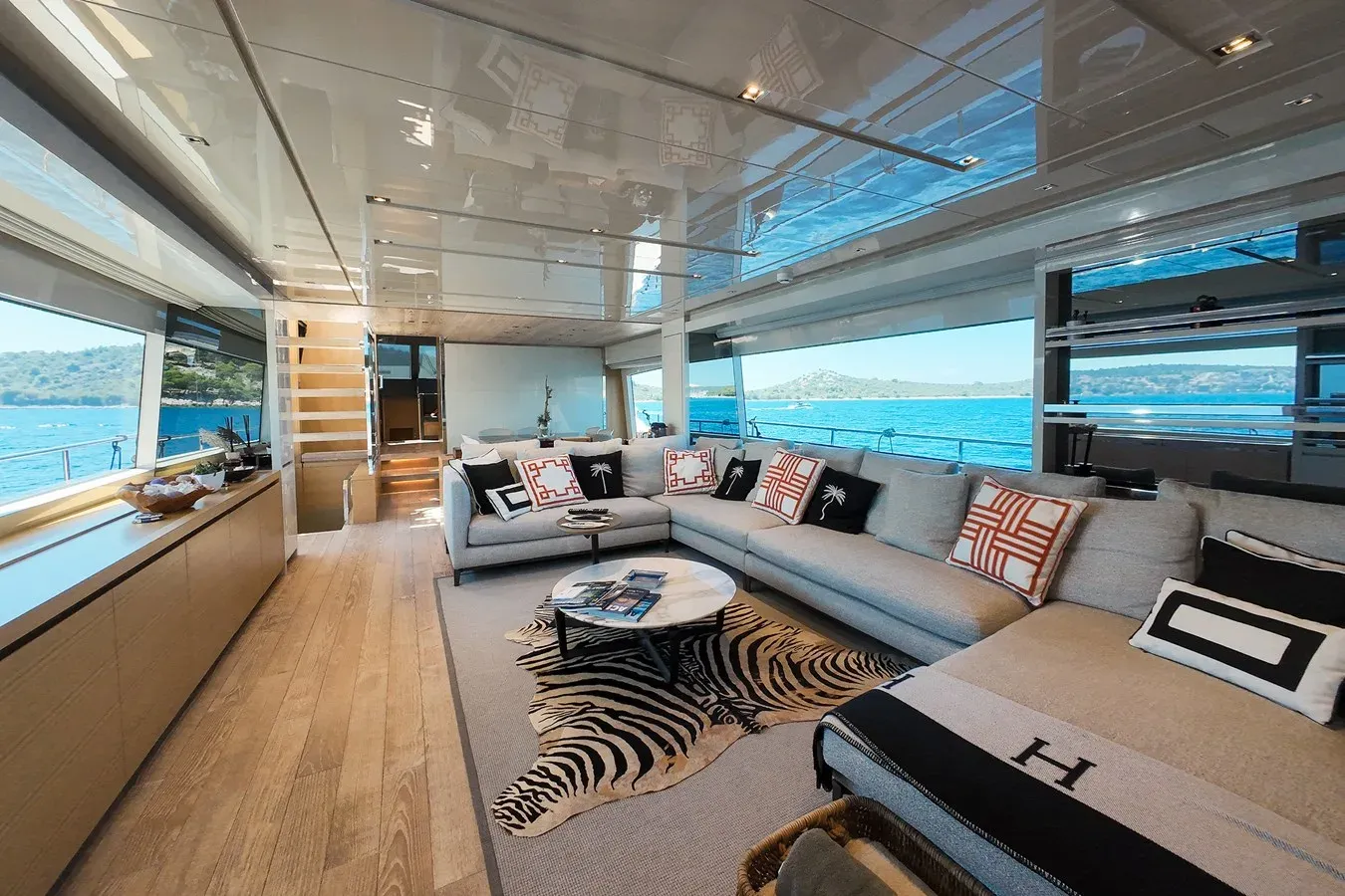 Buy a Sanlorenzo SL86 at Shestakov Yacht Sales