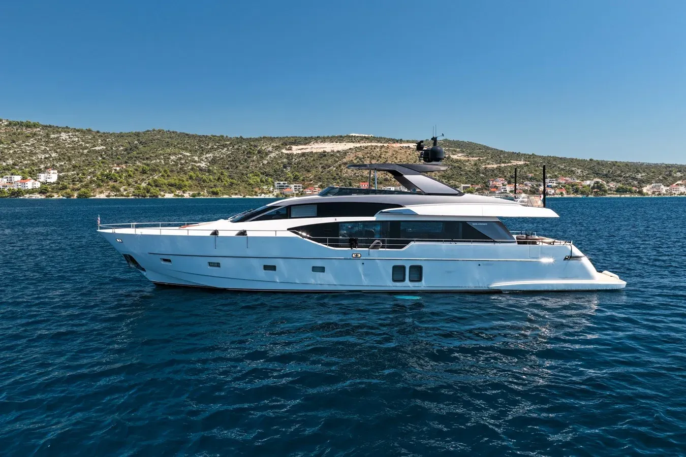 the best price on Sanlorenzo SL86 87