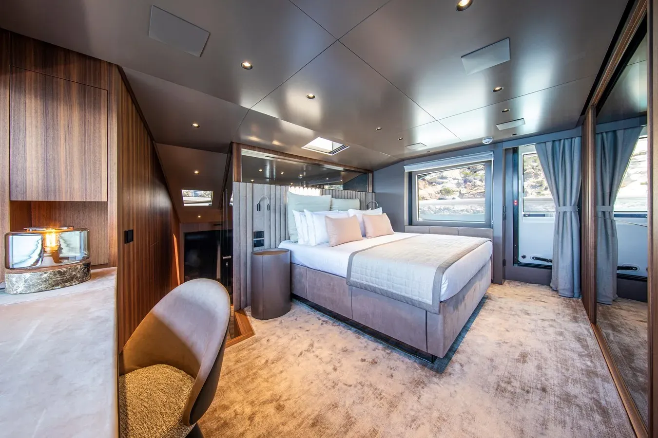 SEVEN 90 yacht sale