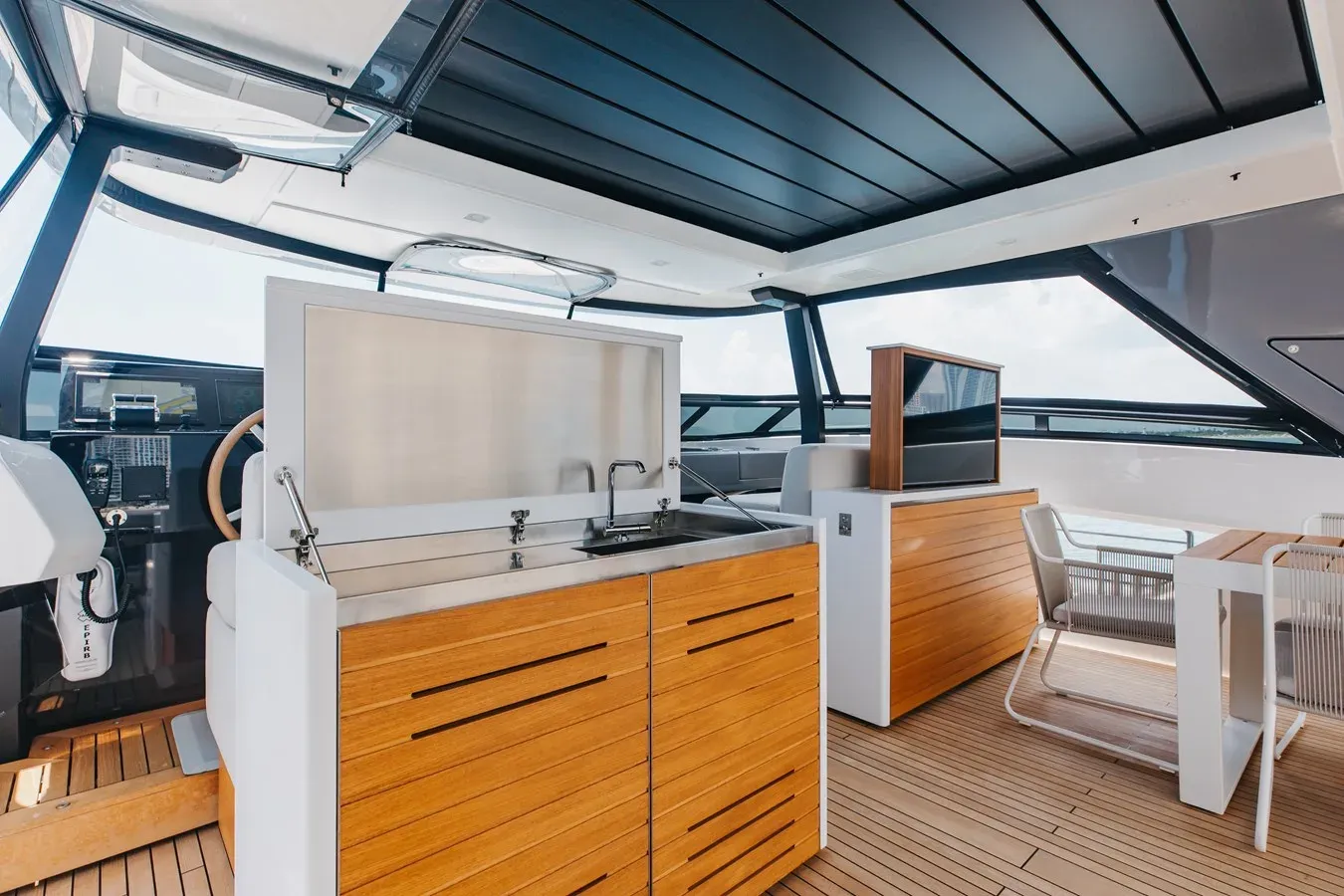 the best price on CHAMELION 2024