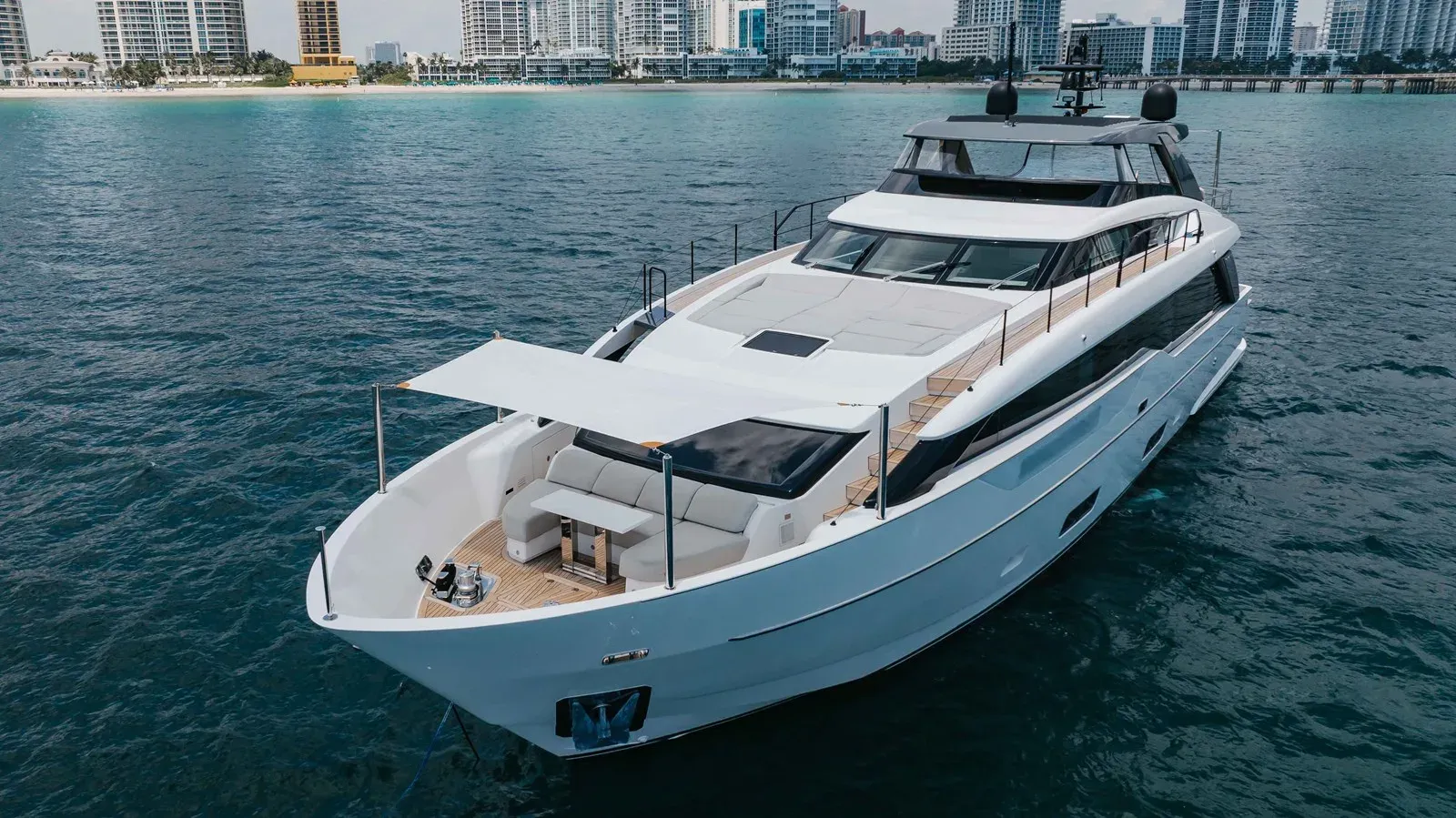 Buy a yacht CHAMELION 2024