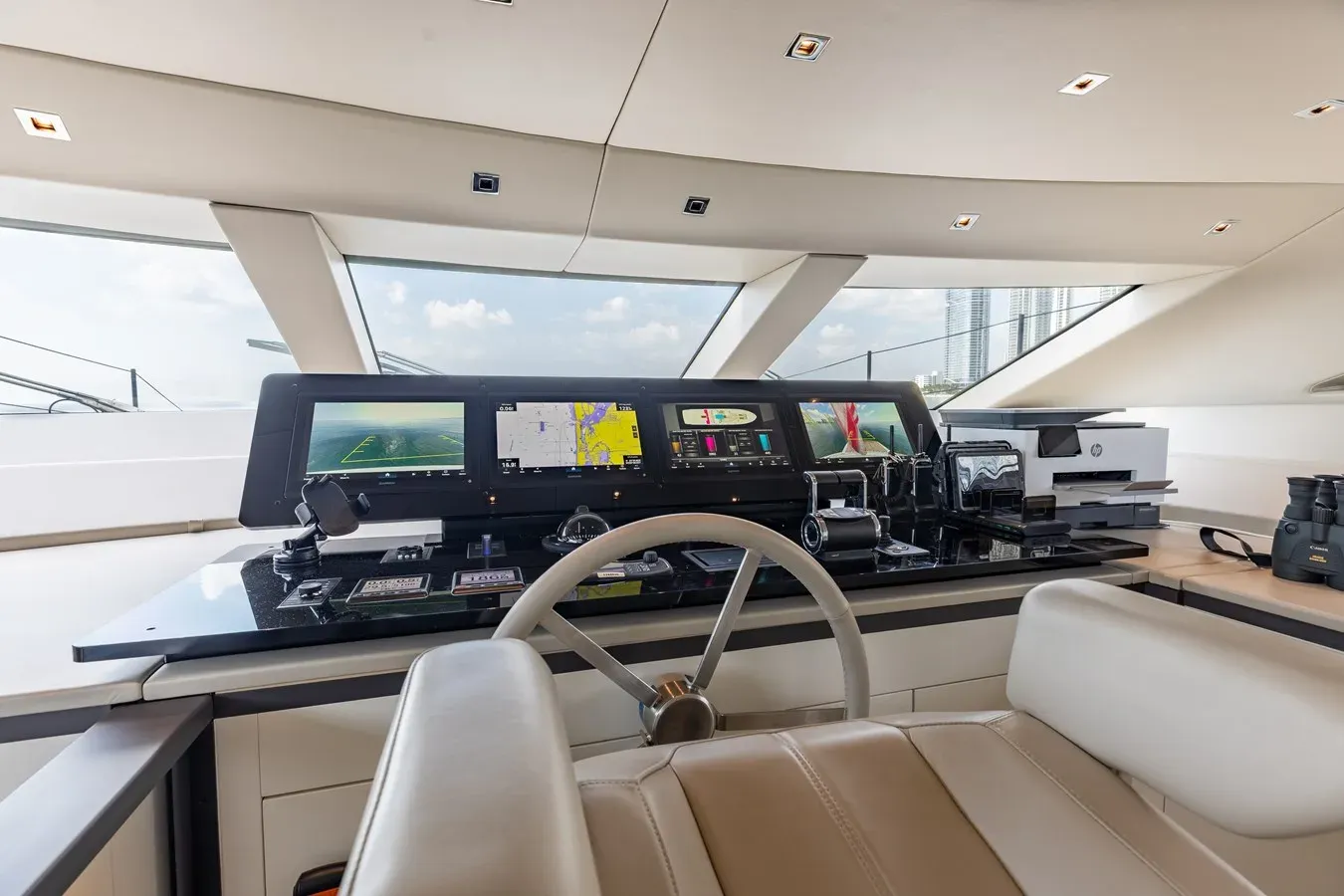 the best price on CHAMELION 90