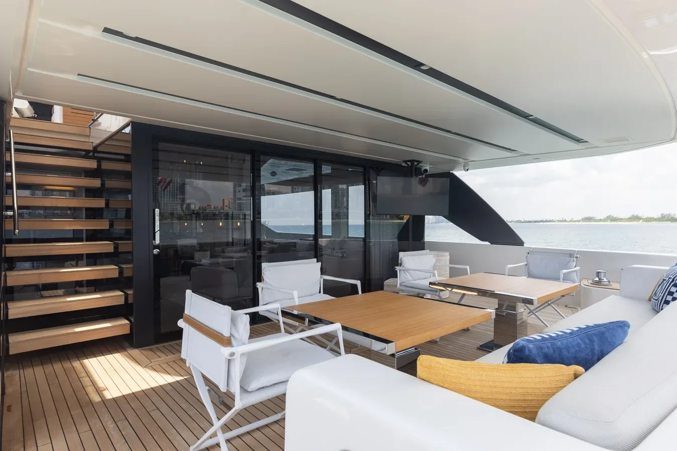 the best price on CHAMELION 90