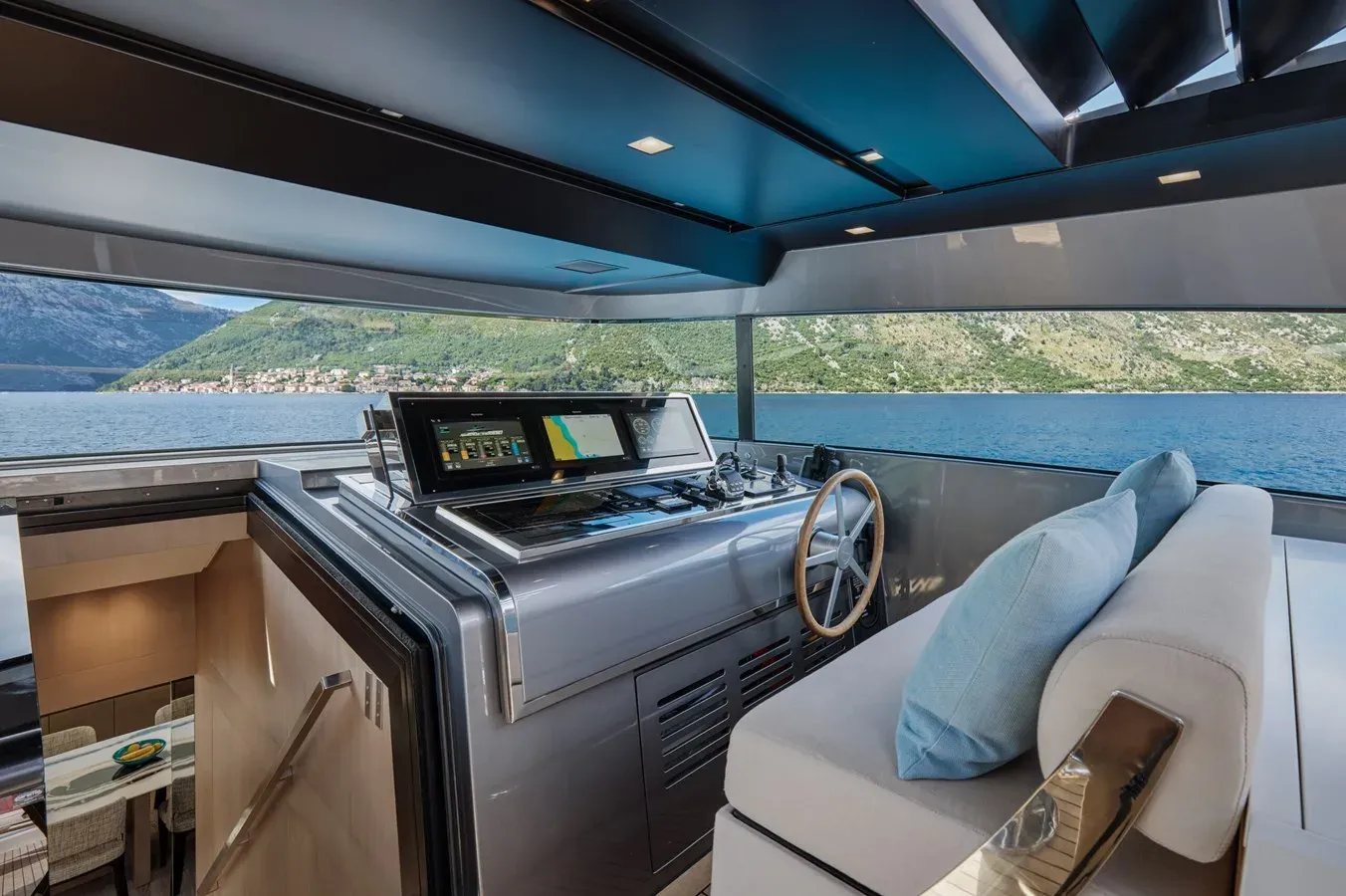 Buy a ZAFFIRO III SX 88 at Shestakov Yacht Sales