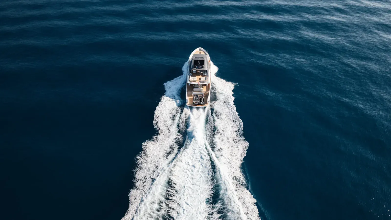 Buy a LA 87 at Shestakov Yacht Sales